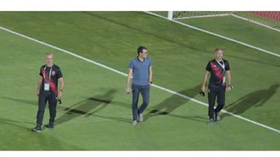 فايلر يعاين استاد الأهلي قبل لقاء الإنتاج بالدوري