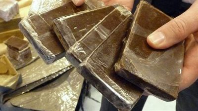 تجديد حبس 4 تجار مخدرات لحيازتهم 415 طربة حشيش في الإسكندرية