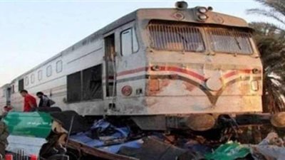 قطار يصدم سيارة نصف نقل بالمنوفية
