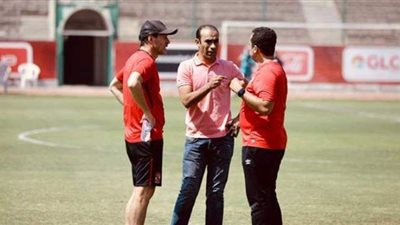 فايلر يعقد جلسة مع عبد الحفيظ  قبل انطلاق مران الفريق