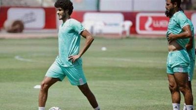 «الشيخ» ينتظم في التدريبات الجماعية للأهلي بعد تعافيه من الإصابة