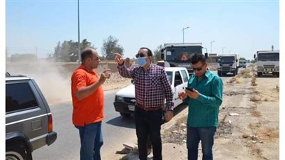 نائب محافظ الإسماعيلية يترأس حملة مكبرة لرفع المخلفات بالجامعة القديمة| صور