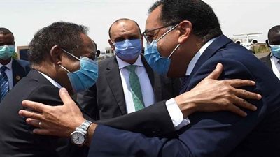 مدبولي وحمدوك يتفقان على زيادة الربط الكهربائي بين مصر والسودان لـ300 ميجا وات