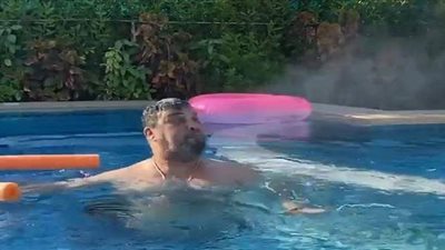 فيديو كوميدي لأحمد فتحي في حمام السباحة