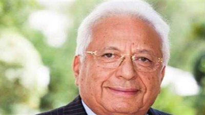 أحمد عكاشة: 