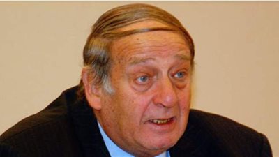 وفاة شقيقة اللواء محمد عبد السلام أثناء مباراة المقاصة والزمالك