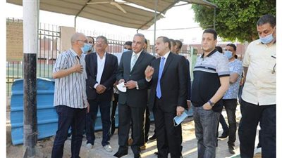 محافظ سوهاج يتفقد الأنشطة المختلفة بمركز شباب سوهاج