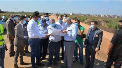 محافظ الدقهلية يتفقد أعمال المحور الجديد على امتداد كورنيش طلخا