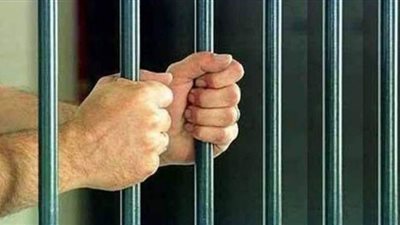 حبس عاطل لحيازته مواد مخدرة في السلام