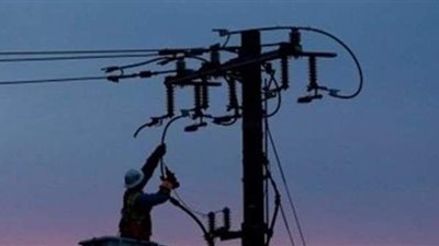 أهالي قنا يطالبون بوقف أعمال صيانة الكهرباء نهارا