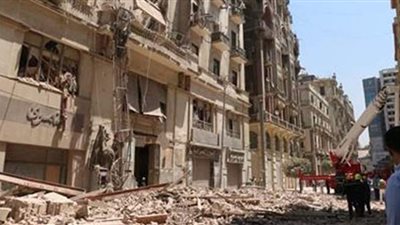 سكان عقار قصر النيل المنهار : 