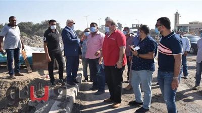 محافظ بورسعيد يتابع سير العمل في توسعة محيط منفذ النصر الجمركي | صور