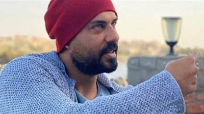 أحمد صلاح حسني: 