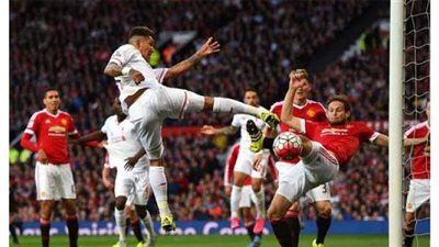 تعادل 1/1 في الشوط الأول بين مانشستر يونايتد وإشبيلية بالدوري الأوروبي