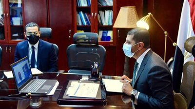 رئيس هيئة الاستثمار يبحث مع 