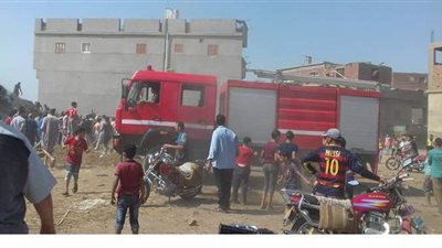 إخماد حريق مخلفات داخل مصنع صناعات غذائية في 