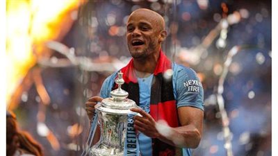 كومباني يعلن اعتزاله كرة القدم نهائيا