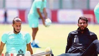 مصدر بالأهلي يكشف تفاصيل مثيرة فى عقد شريف إكرامي المنتهي