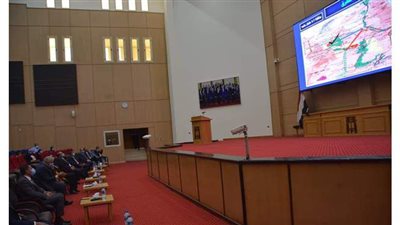 محافظ الوادي الجديد يلتقي رئيس هيئة الاستثمار لبحث فرص التنمية