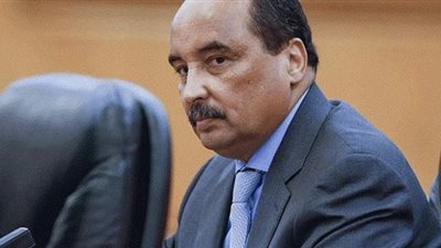 رئيس موريتانيا السابق يخضع للتحقيق بتهمة التفريط في جزيرة لأمير قطر السابق