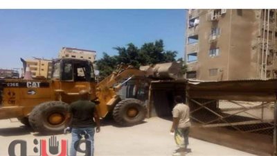 إزالة الجراجات العشوائية بحي ثالث في الإسماعيلية | صور