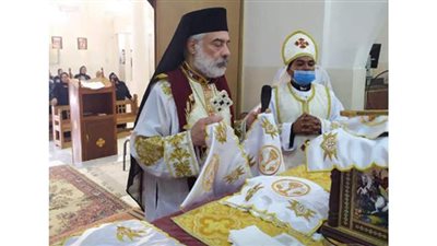 الأنبا باسيليوس يزور كنيسة السيذة العذراء للأقباط الكاثوليك بسوهاج