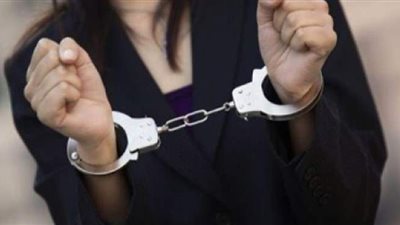 ضبط صاحبة كيان تعليمي وهمي تمنح شهادات جامعية مزورة بـ 10 آلاف جنيه في القليوبية