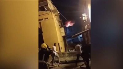 حريق هائل بشارع المعز لدين الله بالقاهرة | فيديو