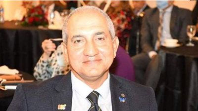 خبير يتوقع ارتفاع استثمارات الدواء وظهور شركات أونلاين للخدمات الطبية دوليا