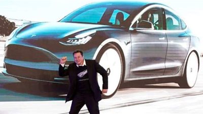 رجل أعمال أمريكي يدخل قائمة أغنى 4 أشخاص في العالم بثروة  84.8 مليار دولار