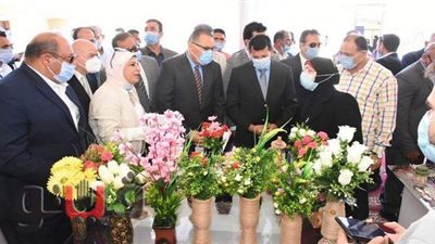 وزير الشباب خلال تكريم الوافدات العربيات بالشرقية: