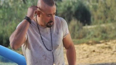 أحمد السقا ينطق الشهادة أثناء تصوير مشهد أكشن .. فيديو