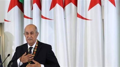 الرئيس الجزائري: وضعنا الاقتصادي صعب ولا نستطيع تصنيع ثلاجة بمفردنا