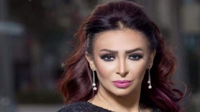 شاهيناز تقدم برنامج 