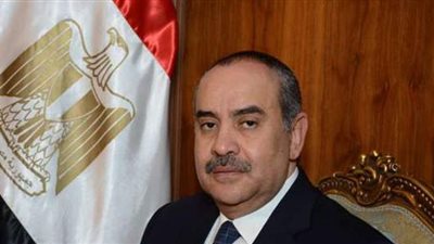 ٥ تعليمات من وزير الطيران للعاملين بقرية البضائع للتعامل مع المواد الخطرة