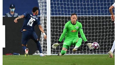 باريس سان جيرمان يتقدم على لايبزيج 0/2 في الشوط الأول