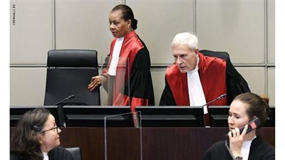 بينهم مصري.. 4 محامين عرب في قضية اغتيال الحريري