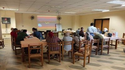 نائب رئيس جامعة بنها يتابع تنفيذ برامج تنمية قدرات هيئة التدريس وطلاب الدراسات العليا