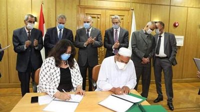 تمويل 100 سيارة ميكروباص  وتوفير11,45 مليون جنيه لمشروعات متناهية الصغر في قنا