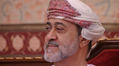 مكالمة هاتفية بين الملك سلمان وسلطان عمان لبحث تعزيز العلاقات