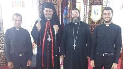 مطران أبو قرقاص للأقباط الكاثوليك يزور كنيسة ملكة السلام بالفكرية