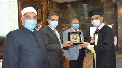 محافظ الغربية يكرم أوائل الثانوية الأزهرية على مستوى الجمهورية