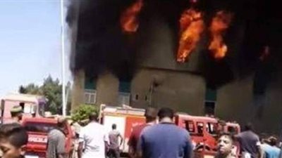 النيابة تطلب تقدير الخسائر الناجمة عن حريق مخزن خردة في الوراق