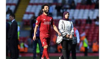 اتصال بين محمد صلاح وأسرته يكشف تزايد حالات الإصابة بكورونا بين لاعبي ليفربول