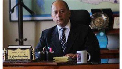 ضخ مياه الشرب للمناطق المتضررة من الهبوط الأرضي بالفيوم لمدة ٥ ساعات