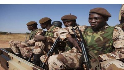 آسيمي جويتا يعلن نفسه رئيسا للجنة العسكرية الانقلابية في مالي