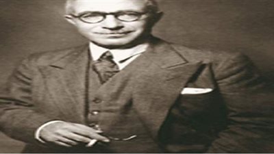 جدال بين  محمد حسين هيكل وطه حسين حول علاقة الحرب بالحضارة