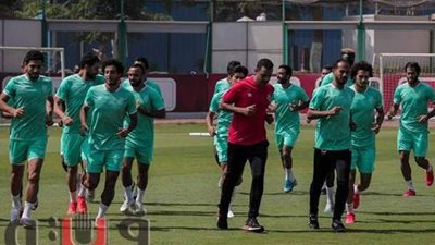 مران خططي بطول الملعب في الأهلي قبل مواجهة الزمالك