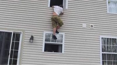 تفاصيل جديدة في قضية عشيق إمبابة.. المتهم يقفز من شباك الطابق السابع للهرب.. والنيابة تأمر بحبس الزوجة المتهمة بالزنا