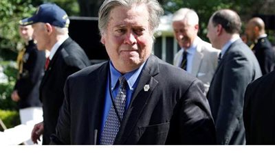 اعتقال المستشار السابق لترامب بتهم فساد